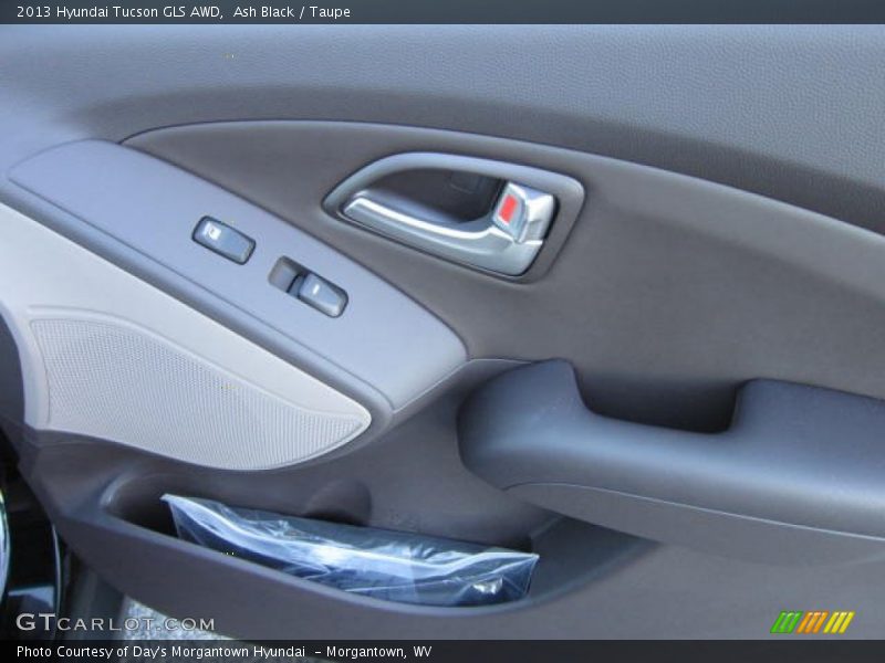 Ash Black / Taupe 2013 Hyundai Tucson GLS AWD