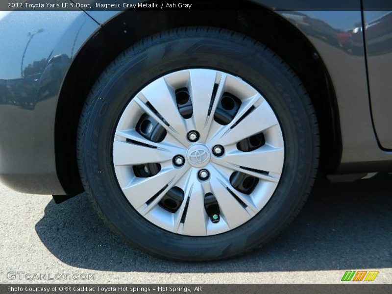 Magnetic Gray Metallic / Ash Gray 2012 Toyota Yaris LE 5 Door