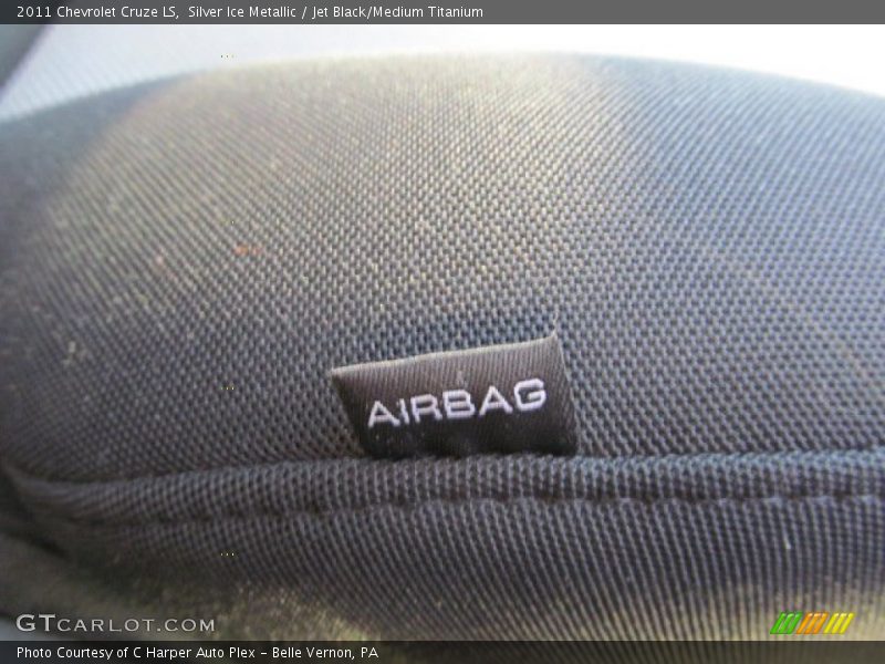 Silver Ice Metallic / Jet Black/Medium Titanium 2011 Chevrolet Cruze LS