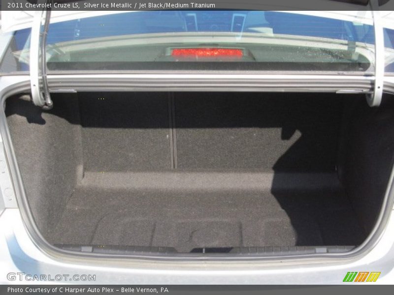 Silver Ice Metallic / Jet Black/Medium Titanium 2011 Chevrolet Cruze LS