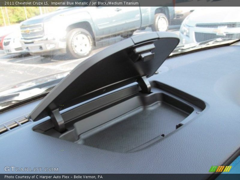 Imperial Blue Metallic / Jet Black/Medium Titanium 2011 Chevrolet Cruze LS
