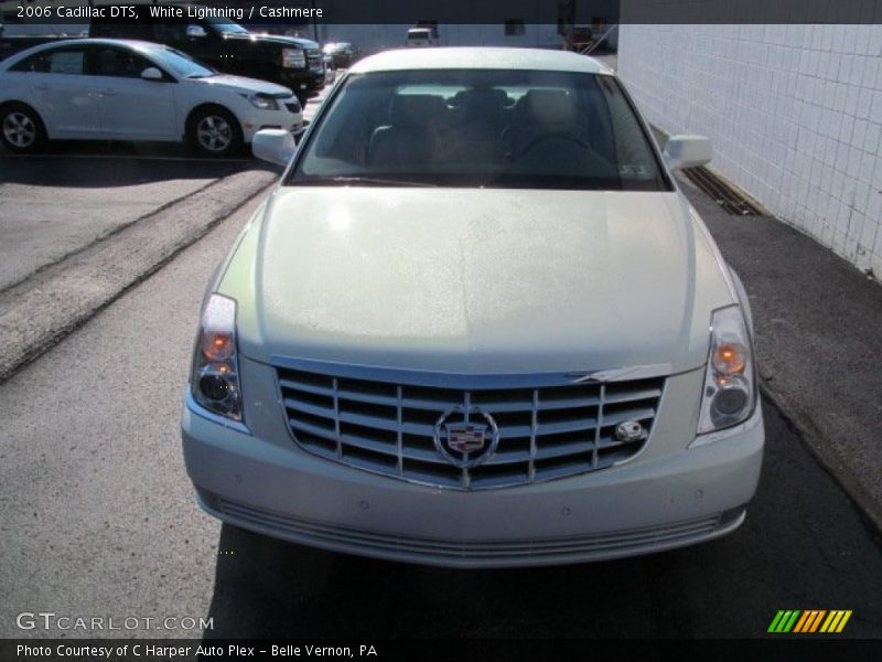 White Lightning / Cashmere 2006 Cadillac DTS