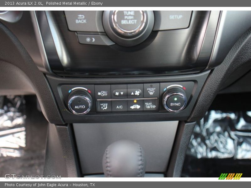 Controls of 2013 ILX 2.0L