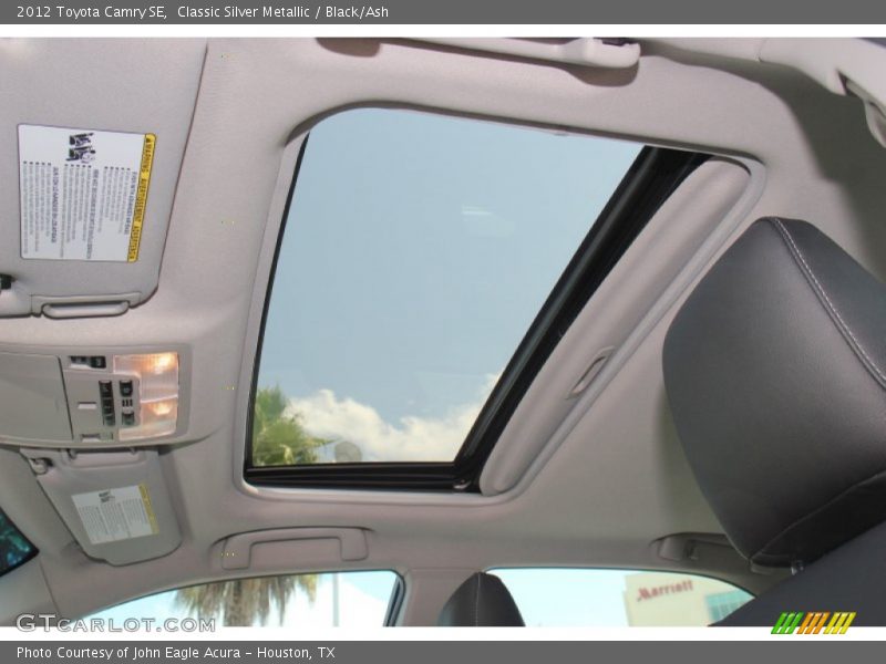 Sunroof of 2012 Camry SE