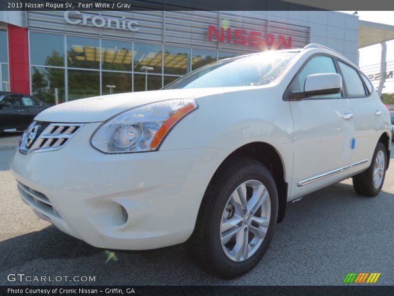 Pearl White / Gray 2013 Nissan Rogue SV