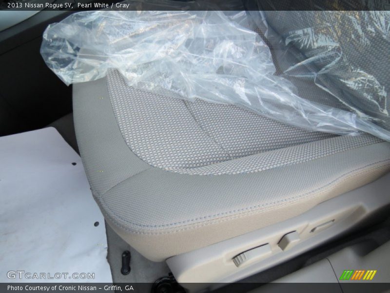 Pearl White / Gray 2013 Nissan Rogue SV