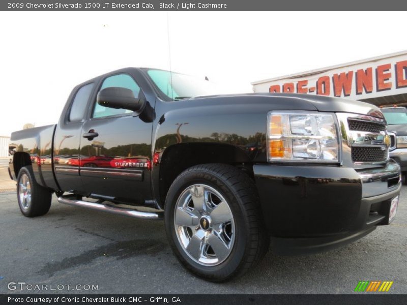 Black / Light Cashmere 2009 Chevrolet Silverado 1500 LT Extended Cab