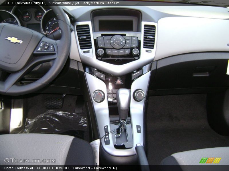 Summit White / Jet Black/Medium Titanium 2013 Chevrolet Cruze LS