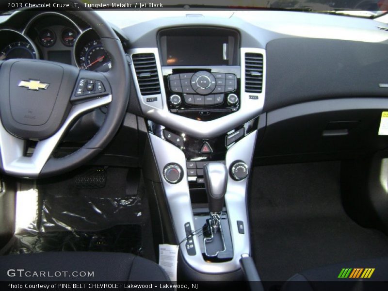 Tungsten Metallic / Jet Black 2013 Chevrolet Cruze LT