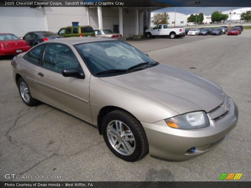 Sandrift Metallic / Graphite Gray 2005 Chevrolet Cavalier Coupe