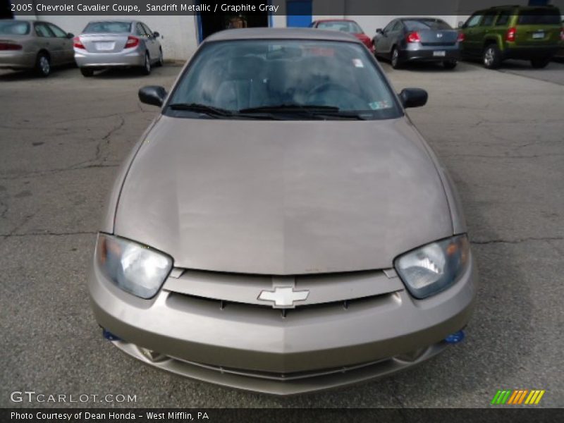 Sandrift Metallic / Graphite Gray 2005 Chevrolet Cavalier Coupe