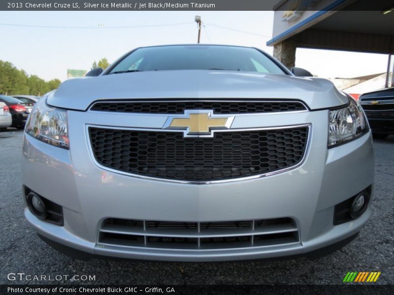 Silver Ice Metallic / Jet Black/Medium Titanium 2013 Chevrolet Cruze LS