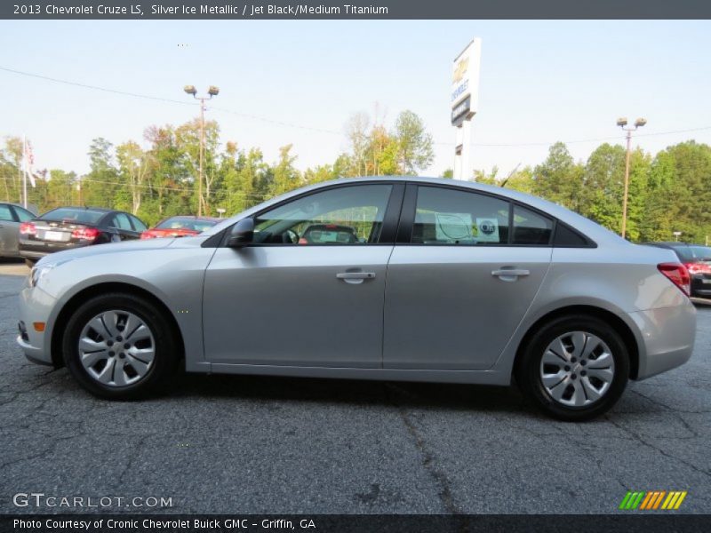 Silver Ice Metallic / Jet Black/Medium Titanium 2013 Chevrolet Cruze LS