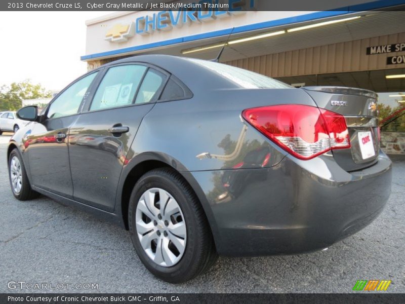 Cyber Gray Metallic / Jet Black/Medium Titanium 2013 Chevrolet Cruze LS