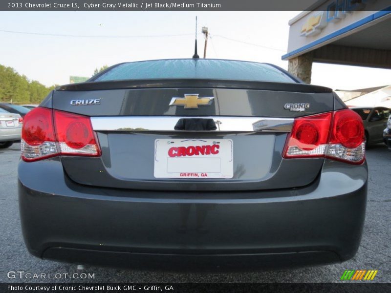 Cyber Gray Metallic / Jet Black/Medium Titanium 2013 Chevrolet Cruze LS