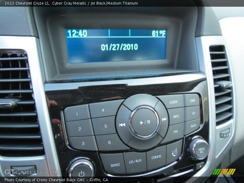 Cyber Gray Metallic / Jet Black/Medium Titanium 2013 Chevrolet Cruze LS