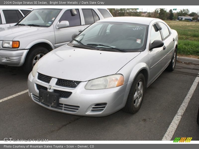 Bright Silver Metallic / Dark Slate Gray 2004 Dodge Stratus SE Sedan