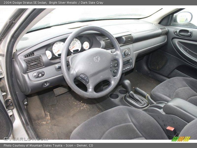Bright Silver Metallic / Dark Slate Gray 2004 Dodge Stratus SE Sedan