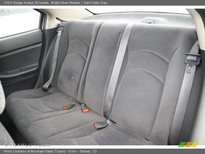 Bright Silver Metallic / Dark Slate Gray 2004 Dodge Stratus SE Sedan