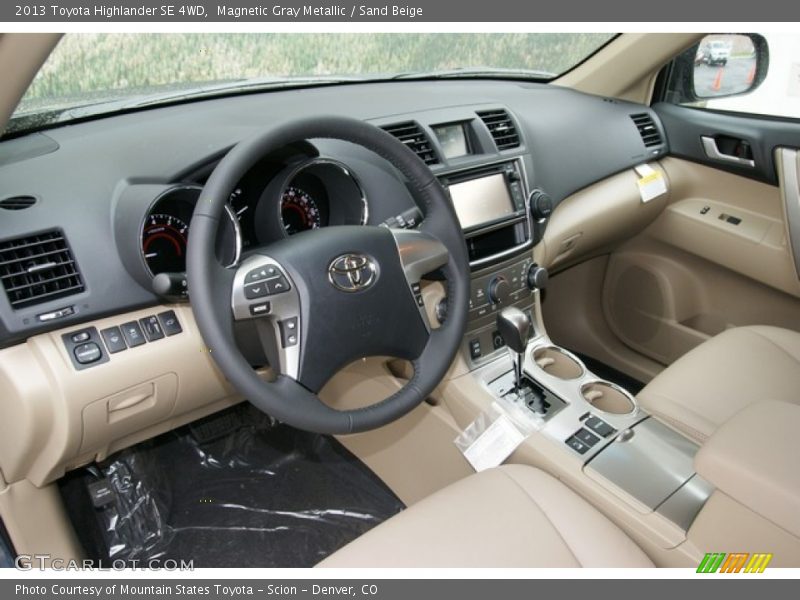  2013 Highlander SE 4WD Sand Beige Interior
