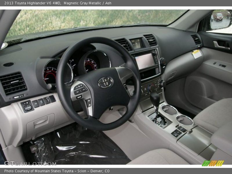 Magnetic Gray Metallic / Ash 2013 Toyota Highlander V6 4WD