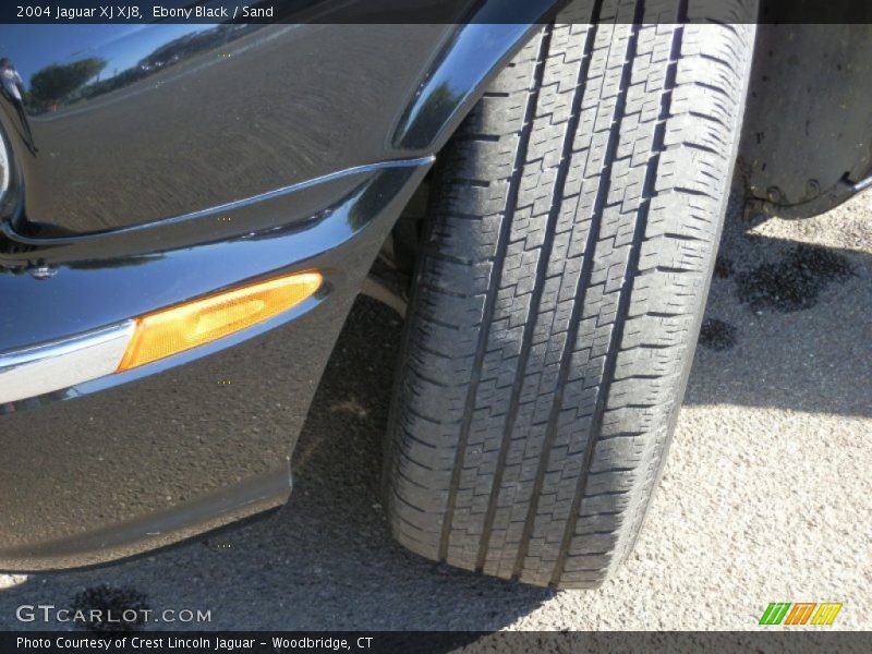 Ebony Black / Sand 2004 Jaguar XJ XJ8