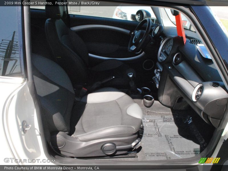 Pepper White / Black/Grey 2009 Mini Cooper S Hardtop
