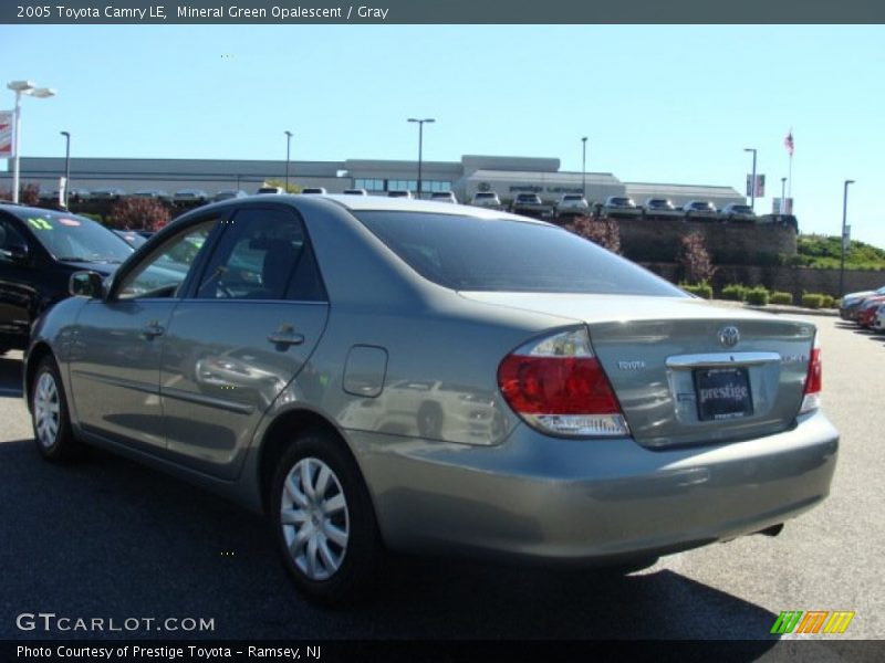 Mineral Green Opalescent / Gray 2005 Toyota Camry LE