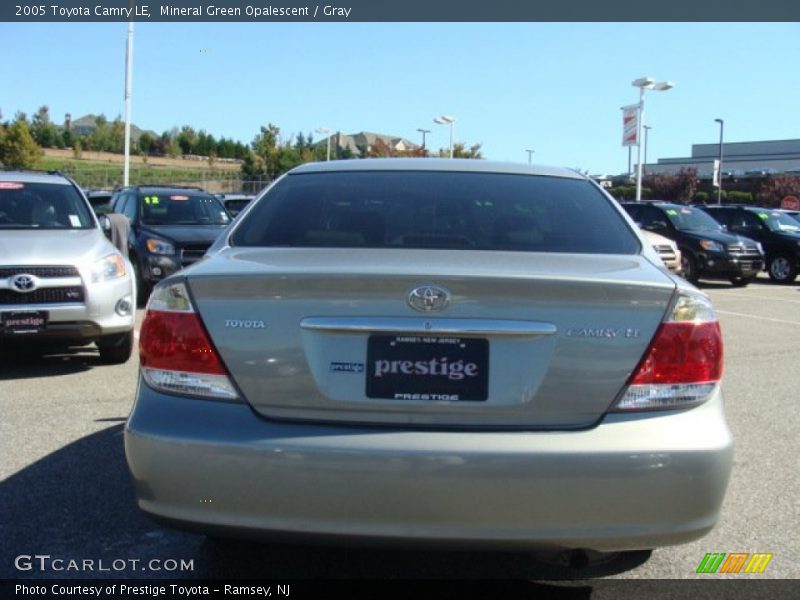 Mineral Green Opalescent / Gray 2005 Toyota Camry LE