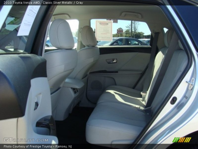 Classic Silver Metallic / Gray 2010 Toyota Venza AWD