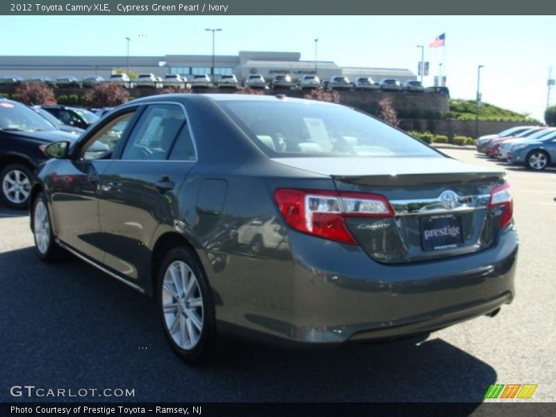 Cypress Green Pearl / Ivory 2012 Toyota Camry XLE