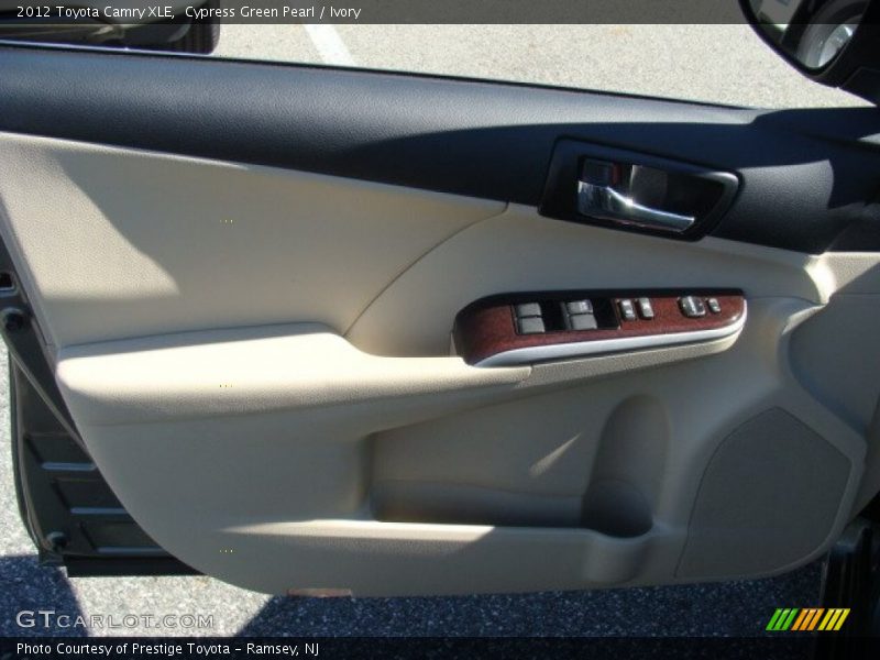 Cypress Green Pearl / Ivory 2012 Toyota Camry XLE
