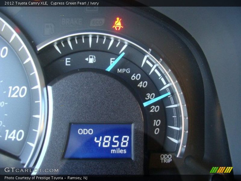 Cypress Green Pearl / Ivory 2012 Toyota Camry XLE