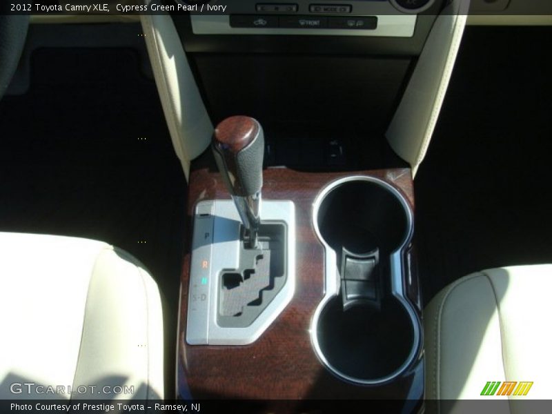 Cypress Green Pearl / Ivory 2012 Toyota Camry XLE