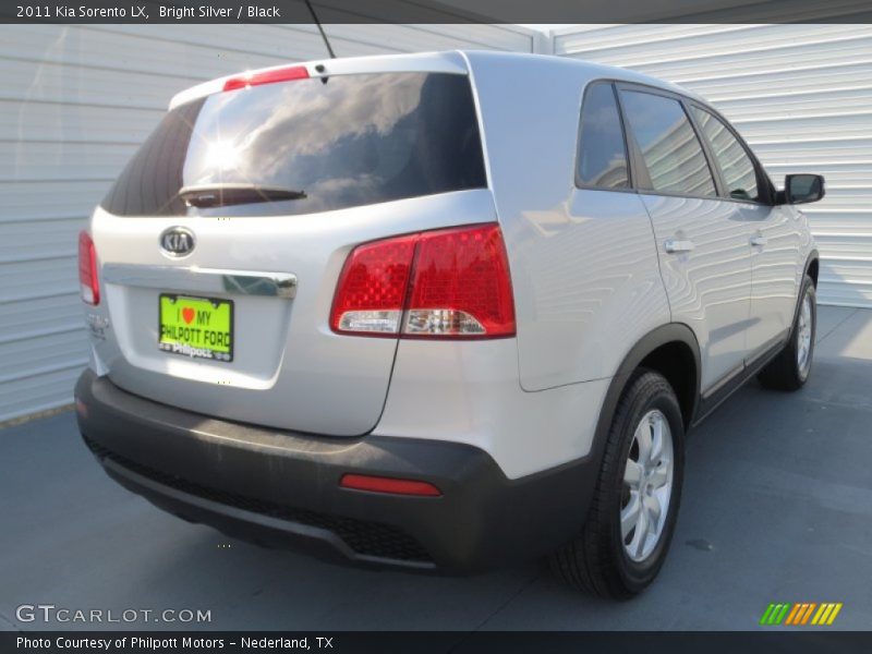 Bright Silver / Black 2011 Kia Sorento LX
