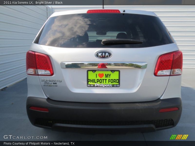 Bright Silver / Black 2011 Kia Sorento LX
