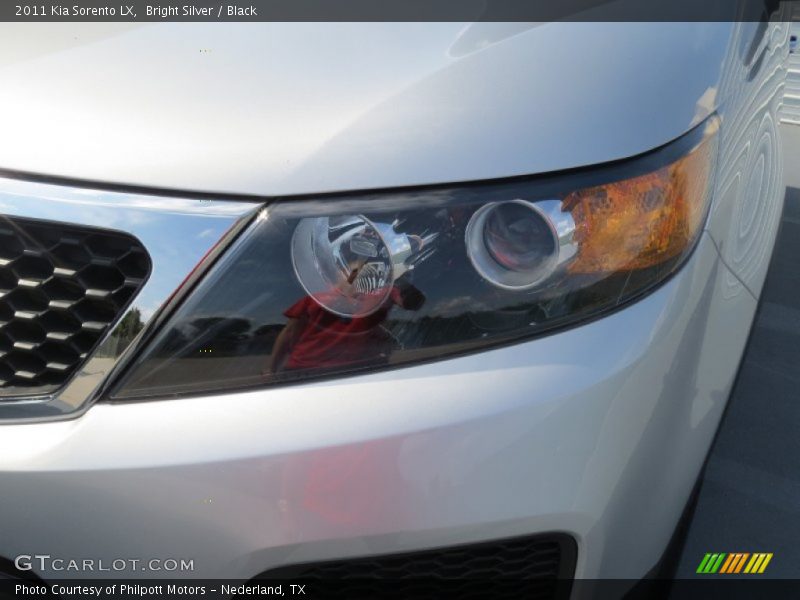Bright Silver / Black 2011 Kia Sorento LX