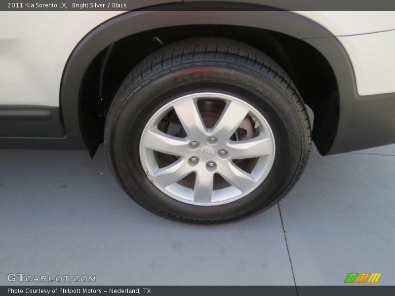 Bright Silver / Black 2011 Kia Sorento LX