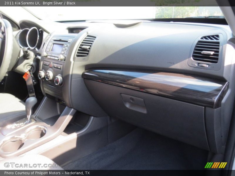 Bright Silver / Black 2011 Kia Sorento LX