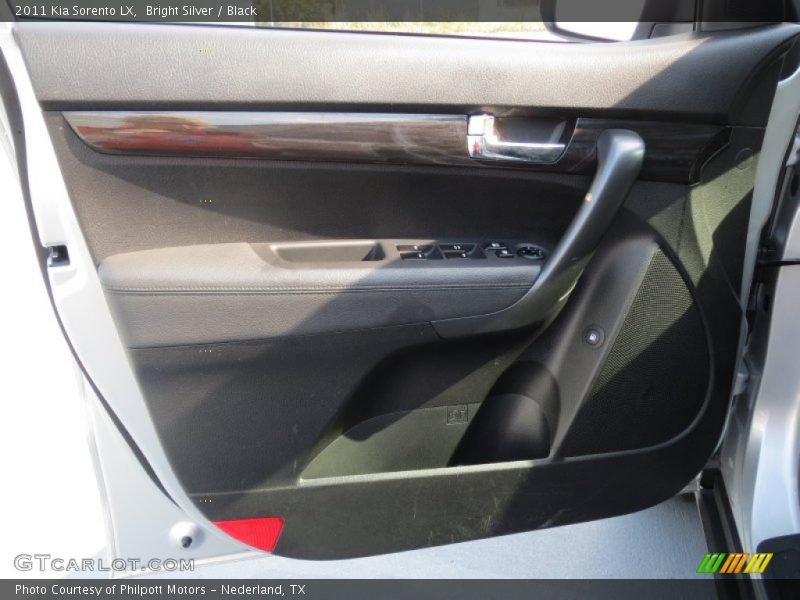 Bright Silver / Black 2011 Kia Sorento LX