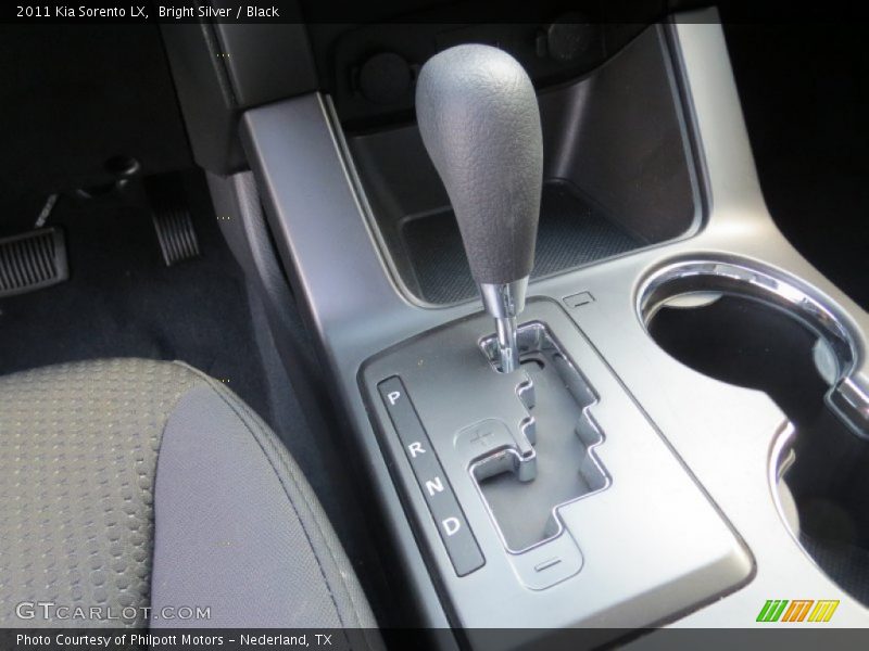 Bright Silver / Black 2011 Kia Sorento LX