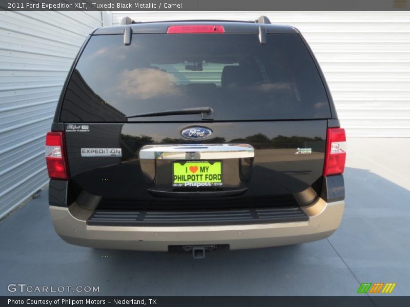 Tuxedo Black Metallic / Camel 2011 Ford Expedition XLT