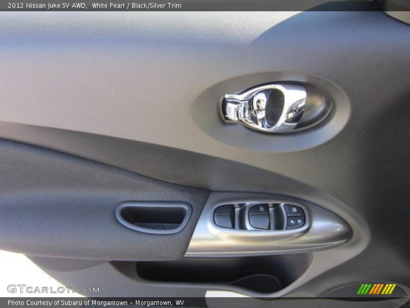 White Pearl / Black/Silver Trim 2012 Nissan Juke SV AWD