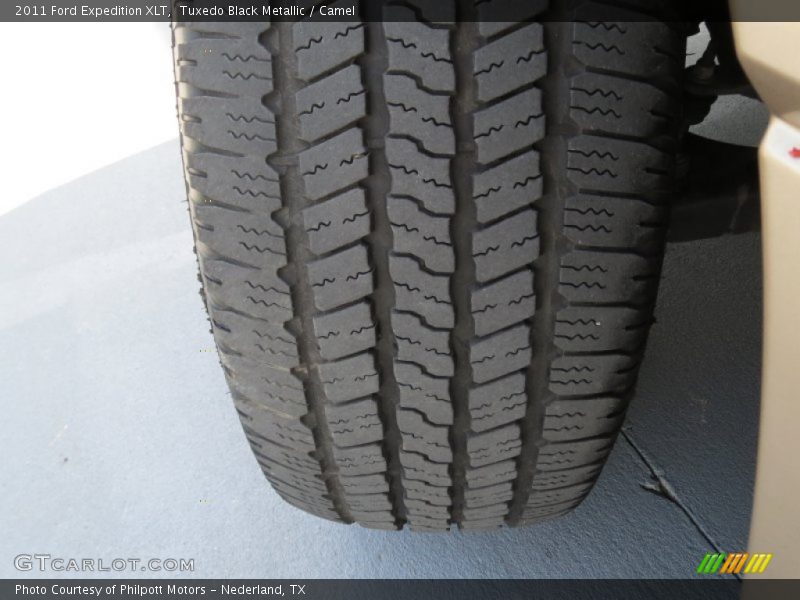 Tuxedo Black Metallic / Camel 2011 Ford Expedition XLT