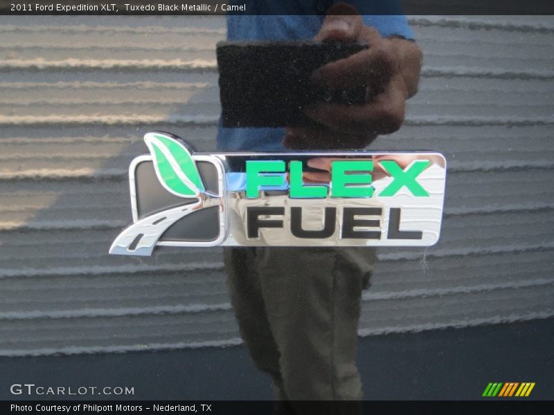 Tuxedo Black Metallic / Camel 2011 Ford Expedition XLT