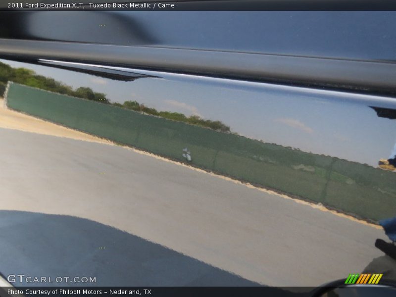 Tuxedo Black Metallic / Camel 2011 Ford Expedition XLT