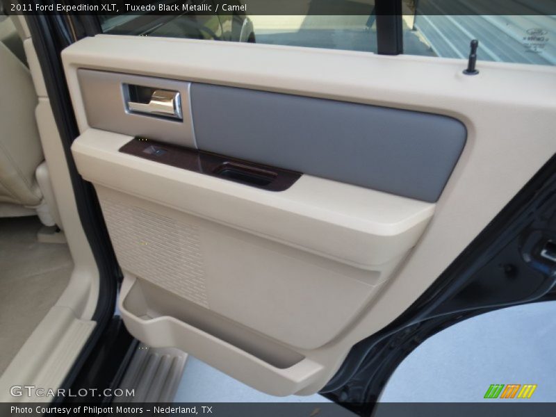 Tuxedo Black Metallic / Camel 2011 Ford Expedition XLT