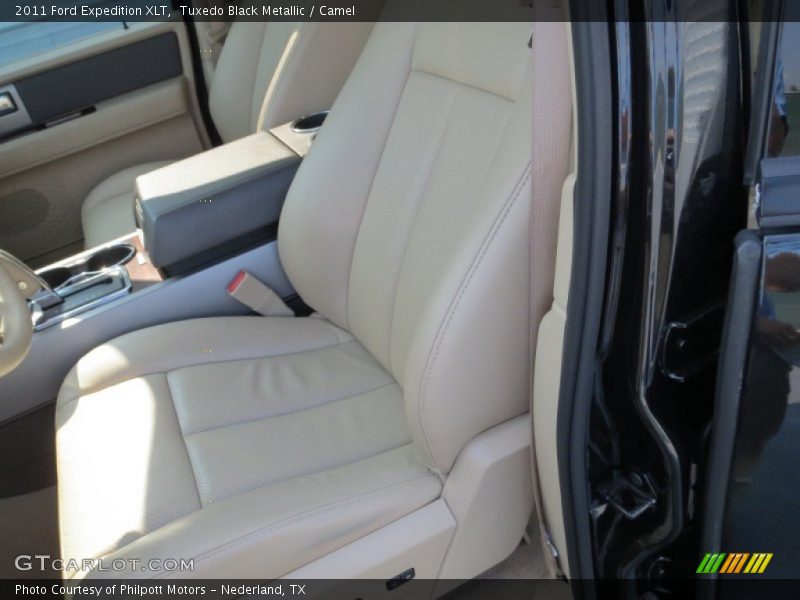 Tuxedo Black Metallic / Camel 2011 Ford Expedition XLT