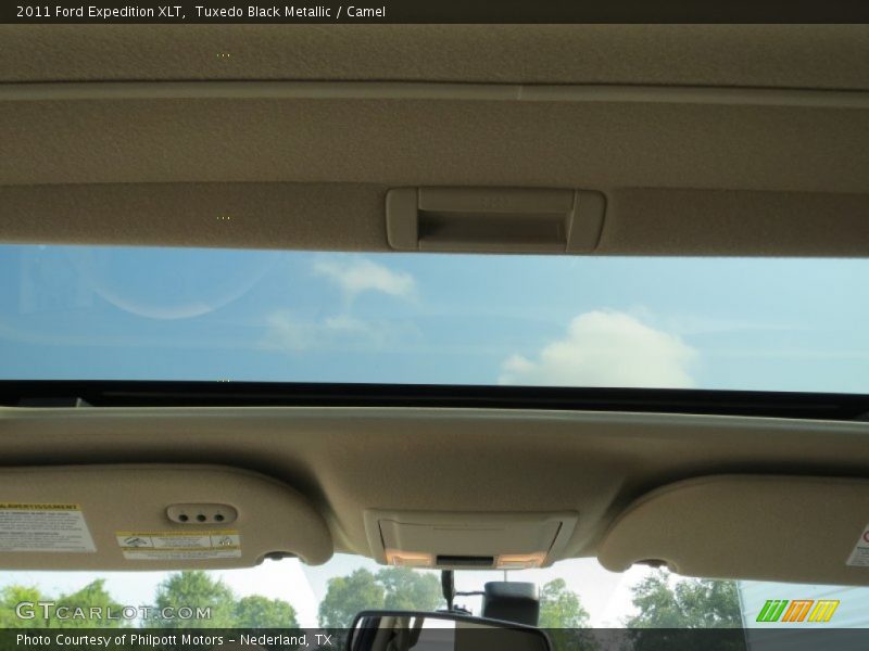 Tuxedo Black Metallic / Camel 2011 Ford Expedition XLT