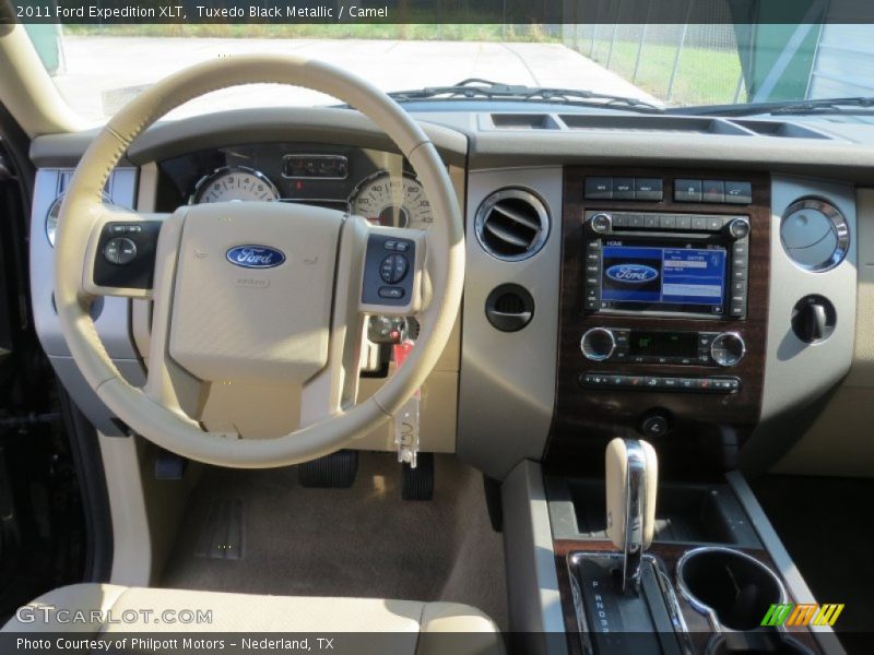 Tuxedo Black Metallic / Camel 2011 Ford Expedition XLT